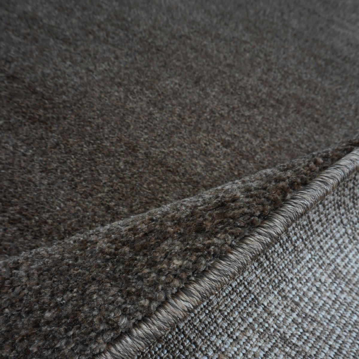 Vloerkleed Rich Bruin detail natuurlijke structuur — Zwarthuisje